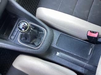 Volkswagen Golf 16 FSI picture 10