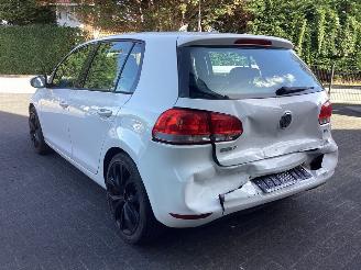 Volkswagen Golf 16 FSI picture 7