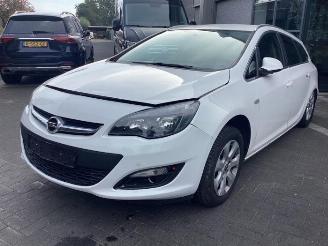 Dezmembrări autoturisme Opel Astra Astra J Sports Tourer (PD8/PE8/PF8), Combi, 2010 / 2015 2.0 CDTI 16V 165 2015/10