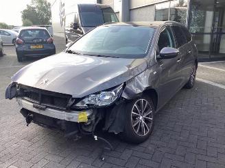 Coche siniestrado Peugeot 308 308 SW (L4/L9/LC/LJ/LR), Combi 5-drs, 2014 / 2021 1.2 12V e-THP PureTech 130 2015/7