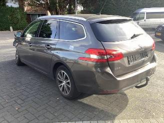 Peugeot 308 308 SW (L4/L9/LC/LJ/LR), Combi 5-drs, 2014 / 2021 1.2 12V e-THP PureTech 130 picture 7