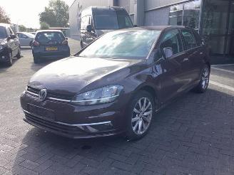 Vrakbiler auto Volkswagen Golf Golf VII (AUA), Hatchback, 2012 / 2021 1.0 TSI 12V 2017/8