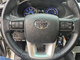 Toyota Hilux 2.4 D-4D -F DOUBLE CAB picture 14