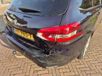 Peugeot 308 1.6 BLUE HDI EXECUTIVE picture 6