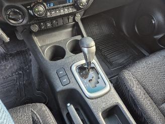 Toyota Hilux 2.4 D-4D Double Cab Professional picture 16