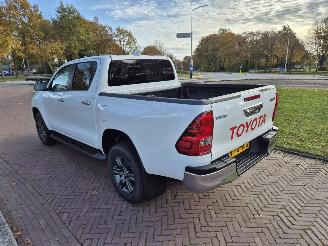 Toyota Hilux 2.4 D-4D Double Cab Professional picture 4