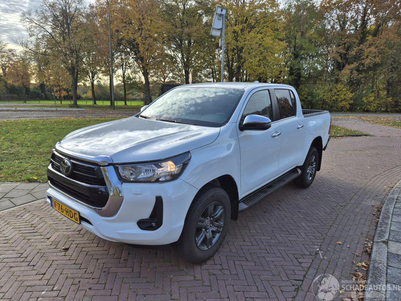 Toyota Hilux 2.4 D-4D Double Cab Professional