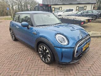 Mini Cooper 1.5 COOPER BUSINESS EDITION picture 3