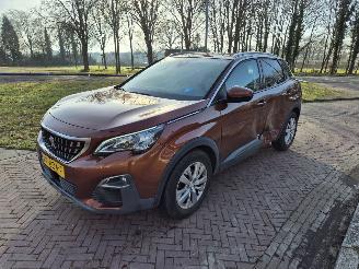 Auto incidentate Peugeot 3008 1.2 PureTech Blue Lease Executive 2017/9