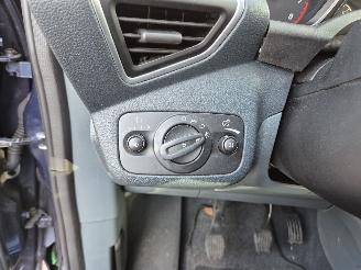 Ford C-Max 1.0 Titanium picture 13