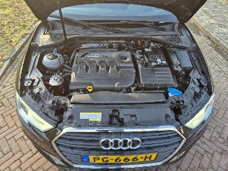 Audi A3 1.6 TDI schadevrij! picture 6
