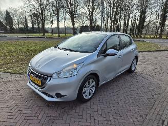  Peugeot 208 1.2 VTi Active 2013/3