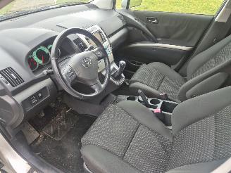 Toyota Corolla-verso 1.8 VVT-i Luna picture 9