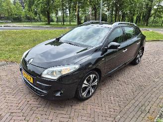 Coche accidentado Renault Mégane 1.5 DCI Bose 2011/4