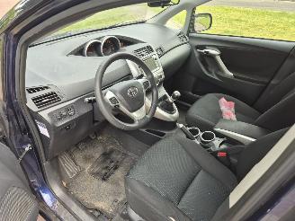 Toyota Verso 2.0 D4-4 ASPIRATION picture 8