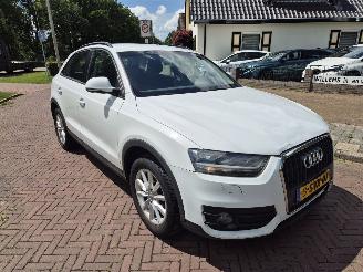 Damaged car Audi Q3 2.0 TDI PRO LINE 2014/1