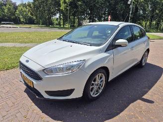 Coche accidentado Ford Focus 1.0 TREND 2016/1