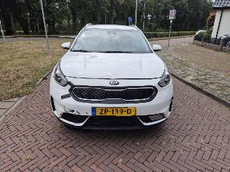 Kia Niro 1.6 GDI HYBRID DYNAMIC LINE picture 2