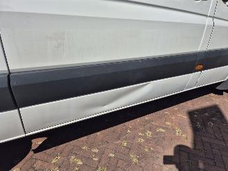Volkswagen Crafter 2.0 TDI L2 H2 SCHADEVRIJ! picture 5