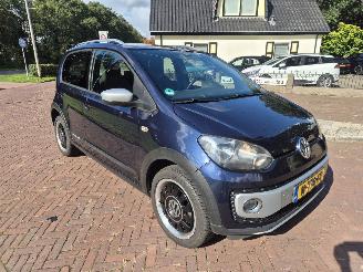 Volkswagen Up! 1.0 MPI CROSS UP picture 3