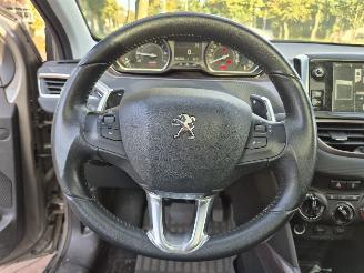 Peugeot 2008 1.2 VTi Active Pack AUTOMAAT! picture 18
