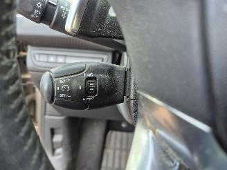 Peugeot 2008 1.2 VTi Active Pack AUTOMAAT! picture 19