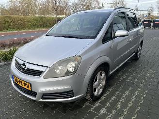 Voiture accidenté Opel Zafira 1.8 Enjoy Airco 7 persoons 2006/10