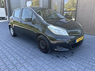 Unfallwagen Toyota Yaris 1.3 VVT-i Now 5 Deurs Airco  93218 KM 2014/9