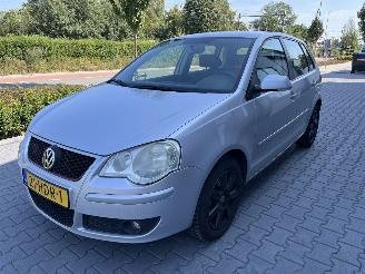 Schadeauto Volkswagen Polo 1.4-16V Optive 5 Deurs Airco 2008/10