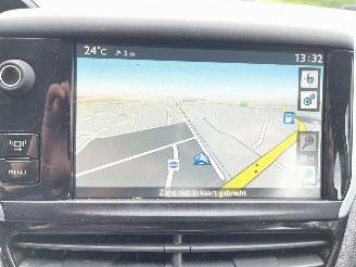Peugeot 208 1.2 e-VTi  Automaat  Navi Clima Pdc picture 12
