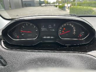 Peugeot 208 1.2 e-VTi  Automaat  Navi Clima Pdc picture 11