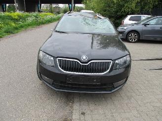 Vrakbiler auto Skoda Octavia  2014/1