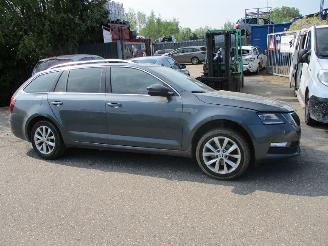 Skoda Octavia  picture 2