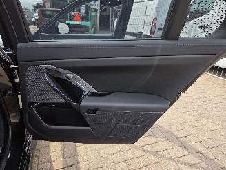 BMW 7-serie M760e picture 25