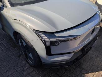 Uttjänta bilar auto Volvo EX30 EX30, SUV, 2023 Single Motor Extended Range 69 kWh 2024/6