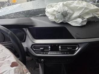 Salvage car BMW 1-serie 1 serie (F40), Hatchback, 2019 118i 1.5 TwinPower 12V 2019/10