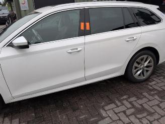 Skoda Octavia Octavia Combi (NXAC), Combi 5-drs, 2019 1.5 TSI e-TEC 16V picture 3