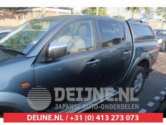 Mitsubishi L-200 L-200 (KA/KB), Pick-up, 2005 / 2015 2.5 DI-D 4x4 picture 2