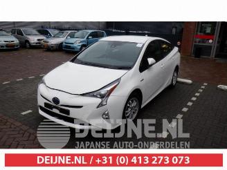Vrakbiler auto Toyota Prius Prius (ZVW5), Hatchback, 2015 / 2022 1.8 16V Hybrid 2016/1