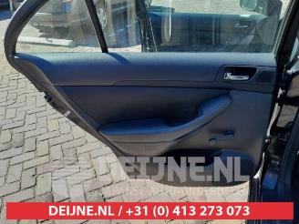 Toyota Avensis Avensis (T25/B1B), Sedan, 2003 / 2008 1.6 16V VVT-i picture 12