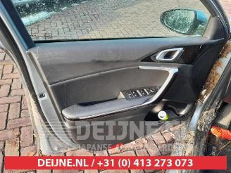 Kia Cee d Ceed Sportswagon (CDF), Combi 5-drs, 2018 1.6 GDI 16V PHEV picture 13