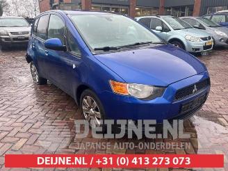 Coche siniestrado Mitsubishi Colt Colt (Z2/Z3), Hatchback, 2004 / 2012 1.3 16V 2010/2