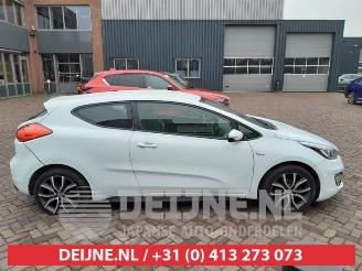 Kia Pro cee d Pro cee'd (JDB3), Hatchback 3-drs, 2013 / 2018 1.4i 16V CVVT picture 8