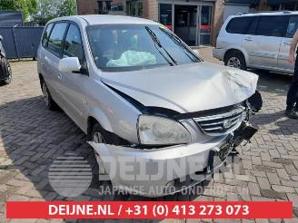 Coche siniestrado Kia Carens Carens II (FJ), MPV, 2002 / 2007 2.0i CVVT 16V 2006/3