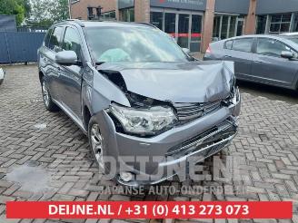 Auto da rottamare Mitsubishi Outlander Outlander (GF/GG), SUV, 2012 / 2022 2.0 16V PHEV 4x4 2013/10