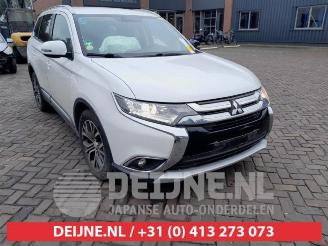 demontáž osobní automobily Mitsubishi Outlander Outlander (GF/GG), SUV, 2012 / 2022 2.2 DI-D 16V Clear Tec 4x4 2017