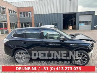 Mitsubishi Outlander Outlander (GF/GG), SUV, 2012 / 2022 2.0 16V PHEV 4x4 picture 8