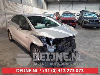 Uttjänta bilar auto Hyundai I-30 i30 (GDHB5), Hatchback, 2011 1.6 GDI Blue 16V 2014/8