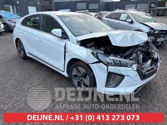 Coche siniestrado Hyundai Ioniq Ioniq, Liftback, 2016 / 2022 1.6 GDI 16V Hybrid 2019/7