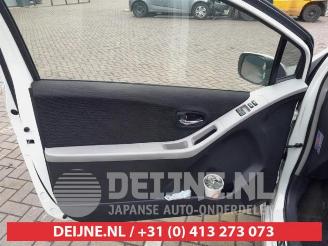 Toyota Yaris Yaris II (P9), Hatchback, 2005 / 2014 1.8 16V VVT-i TS picture 11